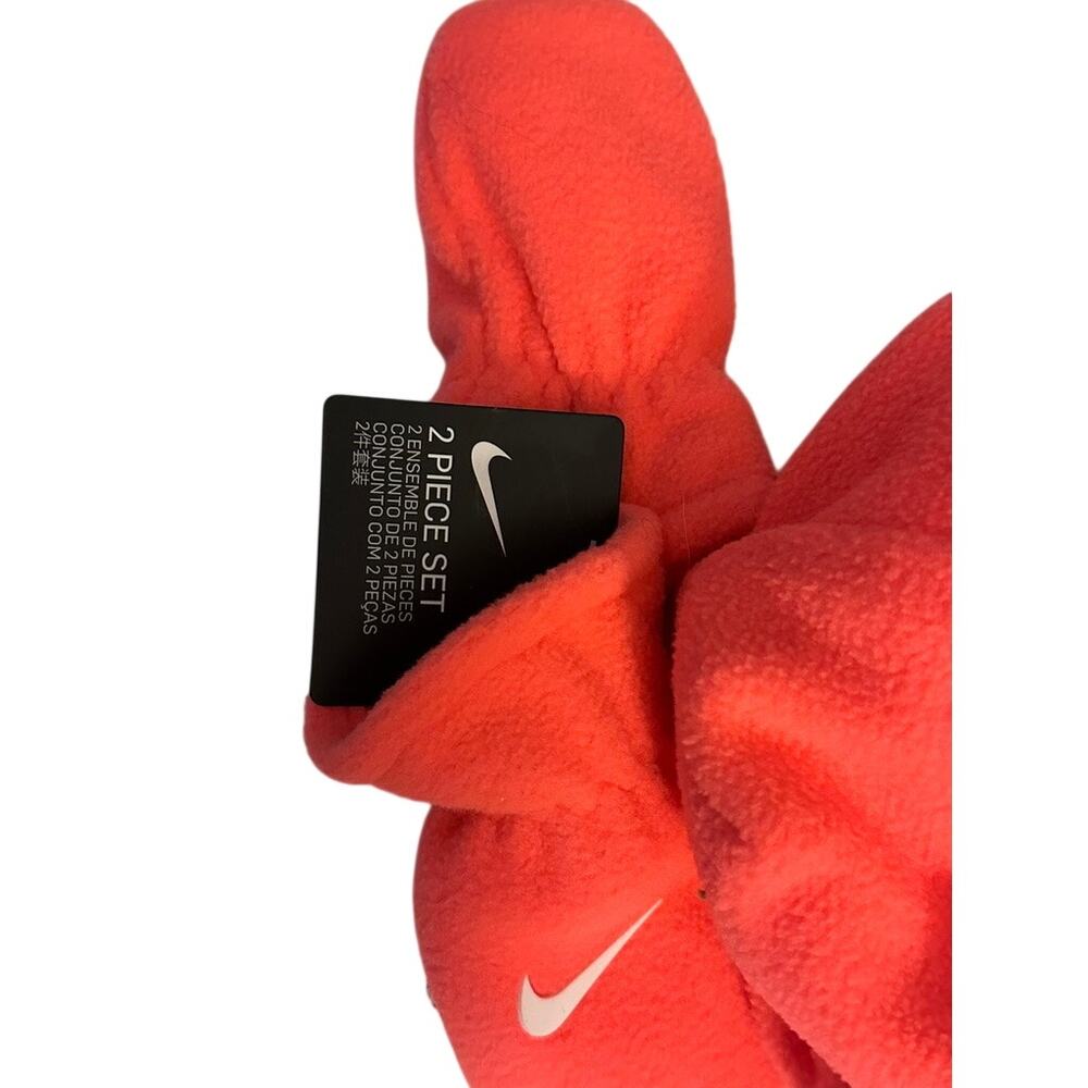 Nike Bright Pink Fleece 2 Piece Set Infant Hat with Chin Strap & Mittens NEW - Picture 7 of 7